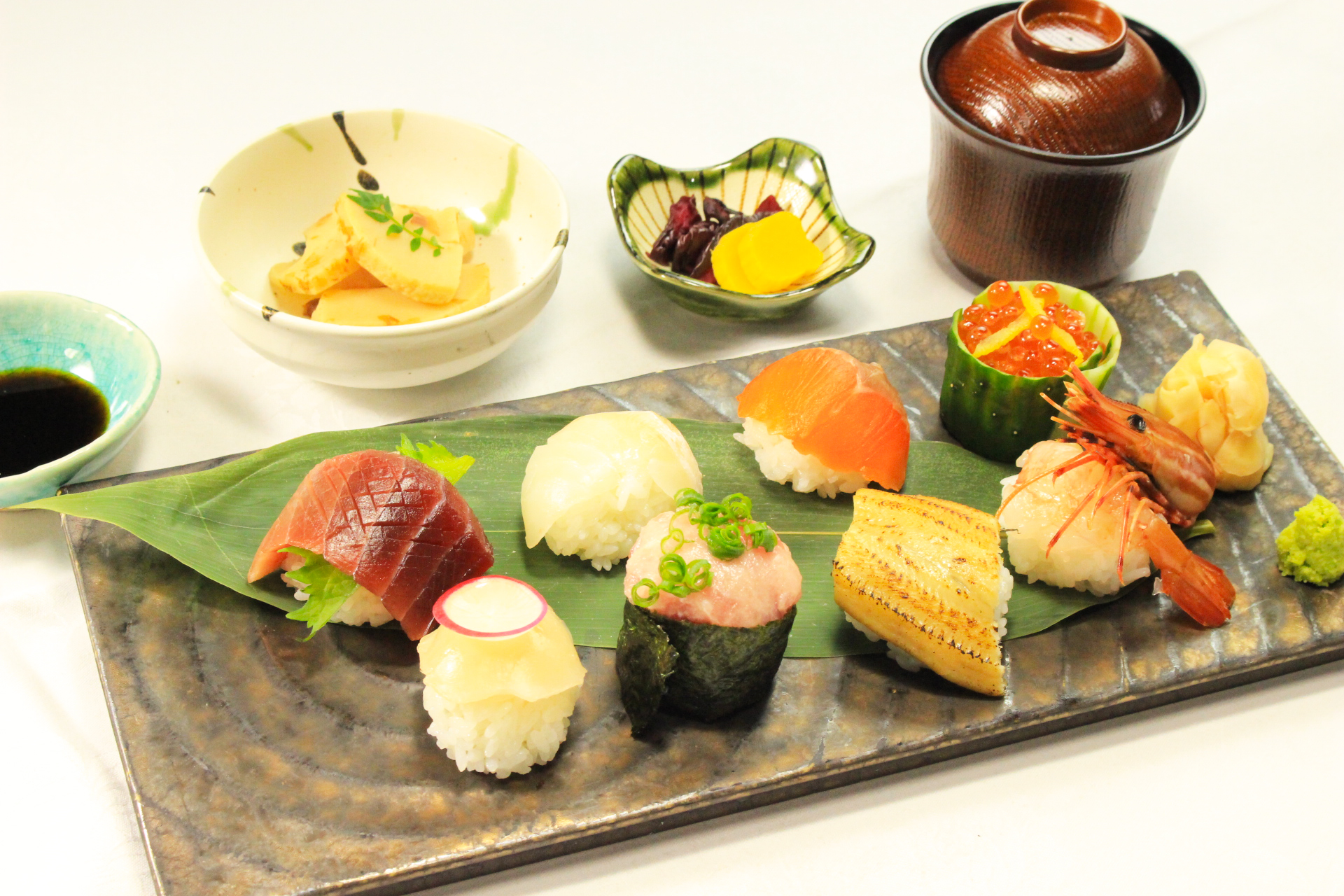 5種の彩り海鮮丼